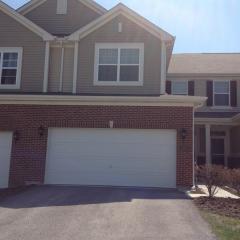 2816 Church Rd, Aurora, IL 60502-8905