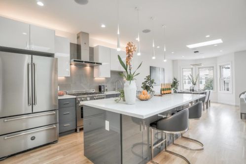 260 Girard St, San Francisco CA 94134-2110 exterior