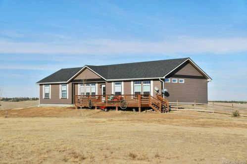 31600 Ridge Rd, Ramah, CO 80832-9728