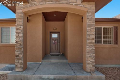 371 Desert Cove Dr, Pueblo CO  81007-2500 exterior