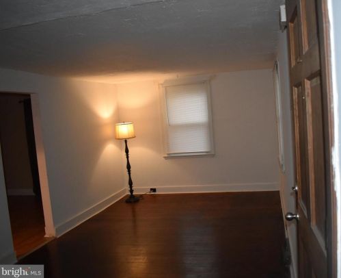 1555 Minnesota Rd, Camden, NJ 08104-3134