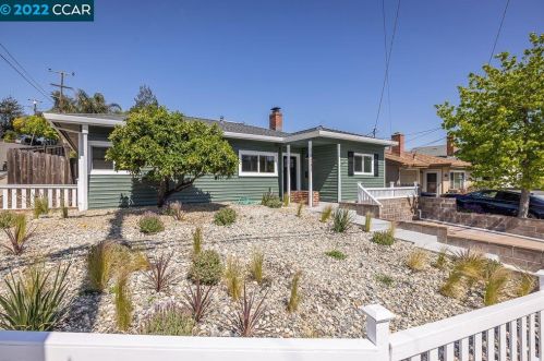 18387 Crest Ave, Hayward CA  94546-2723 exterior