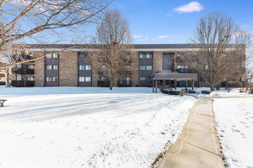 1501 Woodbridge Rd, Joliet, IL 60436-1382