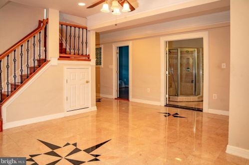 7125 Ayers Mdw Ln, Springfield VA  22150-4915 exterior