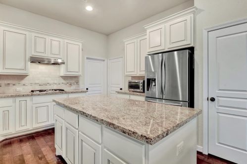 2036 Doolan Dr, Conroe TX  77301-4105 exterior