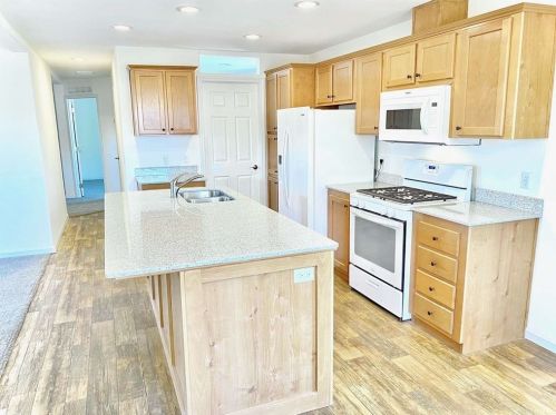 1472 Moon Way, Paradise, CA 95969-4229
