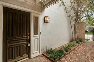 9218 Flickering Shadow Dr, Dallas, TX 75243-2030
