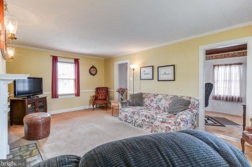 212 Pingree Ave, Trenton NJ 08618-2443 exterior