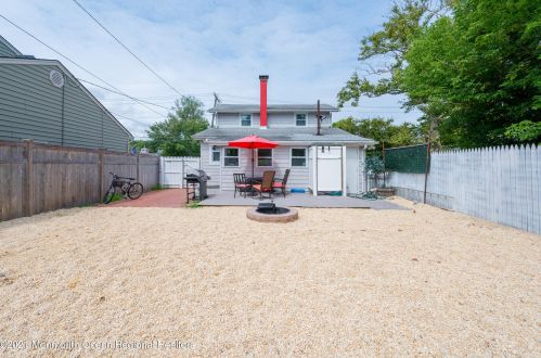 203 Bridge Ave, Point Pleasant Beach, NJ 08742-5012