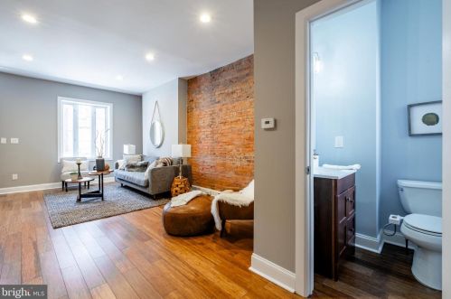 827 28th St, Philadelphia PA  19130-1724 exterior