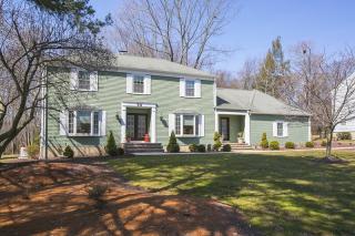 34 Indian Run, Millington, NJ 07946-1602