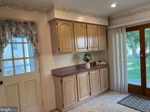 616 Piping Rock Dr, Silver Spring MD 20905-5863 exterior