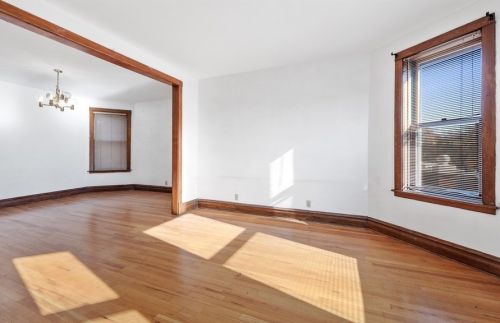 2220 Addison St, Chicago, IL 60618-6027