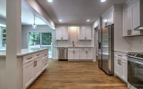 34 Brookwood Ln, Huntington CT  06484-2051 exterior