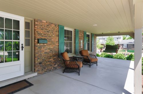 430 Maude Ave, Arlington Hts, IL 60004-3724
