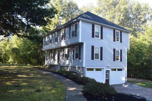 12 Chestnut Hill Dr, Sandown, NH 03873-2630