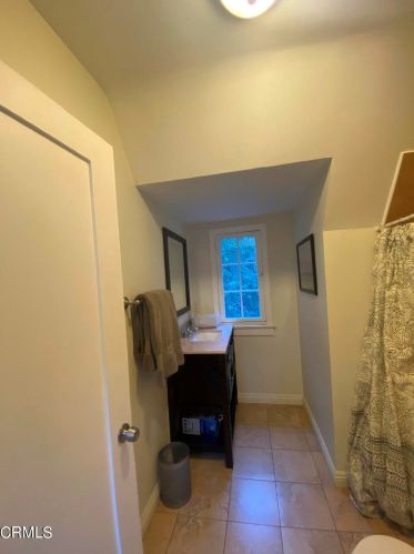 1431 Hillside Dr, Glendale CA  91208-2416 exterior