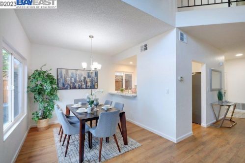 36194 Toulouse St, Newark, CA 94560-1672