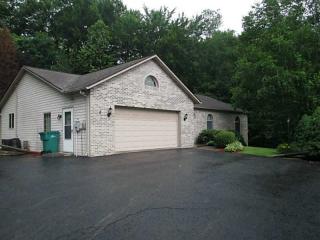 216 Hilltop Dr, Butler, PA 16001-1623