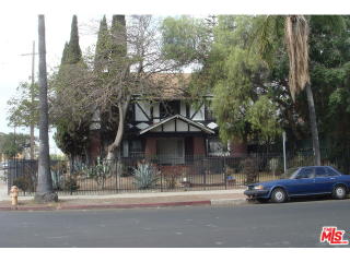 1555 Manhattan Pl, Los Angeles, CA 90019-4819