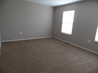 5258 Heroncreek Blvd, Columbus OH  43213-7625 exterior