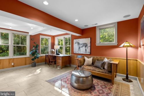 1118 Dl Dr, Silver Spring MD 20910-1601 exterior