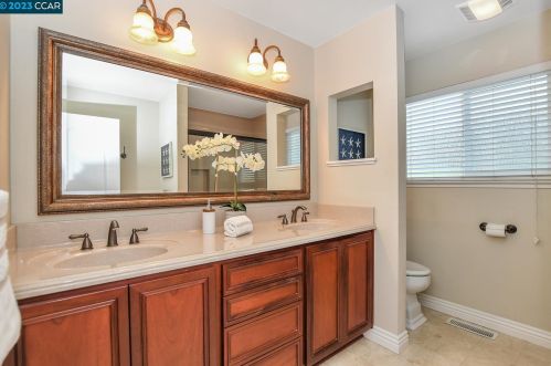 30 Kirkwood Ct, Concord CA  94521-1427 exterior