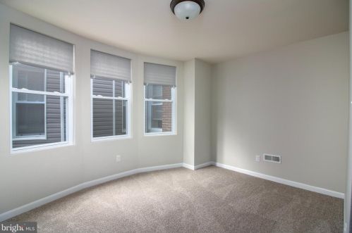 5741 17th St, Philadelphia, PA 19141-1714