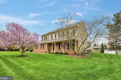 3119 Greenridge Dr, Lancaster, PA 17601-1369