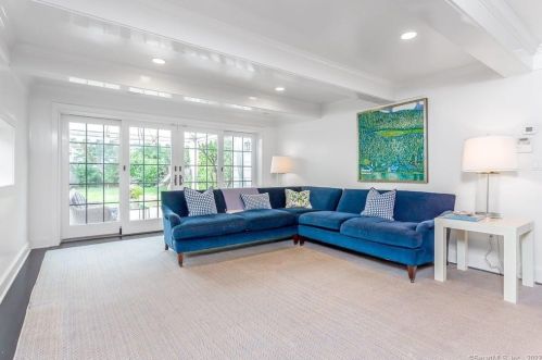 3 Pond St, Norwalk CT  06853-1404 exterior