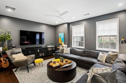 2932 Hermance Dr, Atlanta GA  30319-2704 exterior