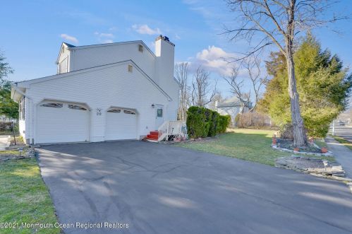 20 Sunny Woods Ln, Jackson Twp, NJ 08527-1147