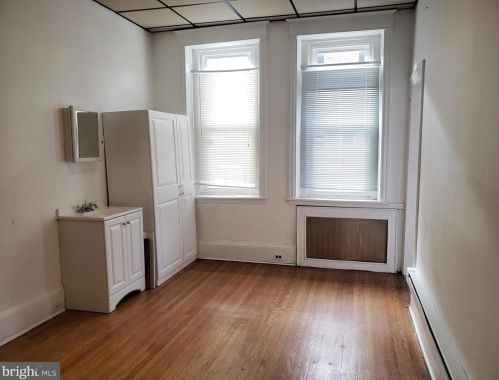 1813 19 St, Philadelphia PA  19146-1438 exterior