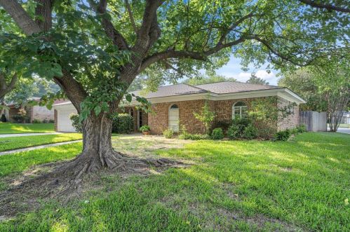 849 San Marcos Ln, Bedford, TX 76021-4301