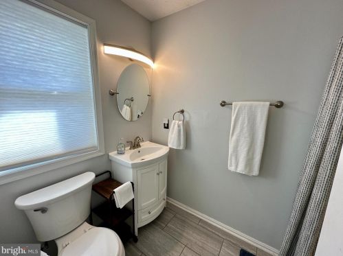 7247 Riding Hood Cir, Columbia MD 21045-5237 exterior