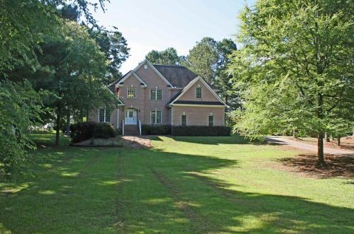 1271 Peacock Dr, Bishop, GA 30621-1140