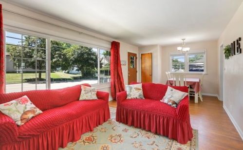 240 North Ave, Hanover Park, IL 60103-4271