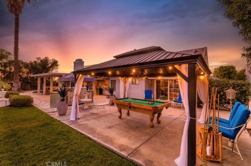 1678 Southport Dr, Riverside CA  92506-5449 exterior