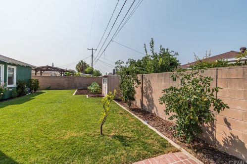 143 Evelyn Dr, Anaheim CA  92805-3419 exterior