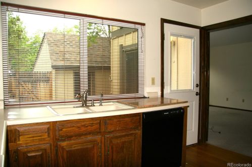 8047 Phillips Cir, Englewood CO 80112-3254 exterior