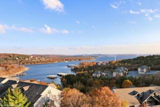 9-15 Treehouse Ln, Branson, MO 65616
