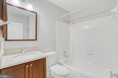 7769 Asterella Ct, Springfield VA  22152-3133 exterior