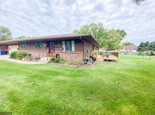 767 Birch Ave, Gibbon, MN 55335-2146