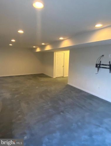 118 Un Rdg Dr, Charles Town WV 25414-4937 exterior