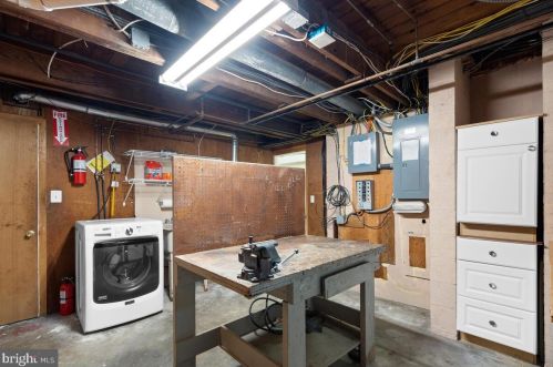 1006 Somerset Ln, Silver Spring MD 20904-6241 exterior