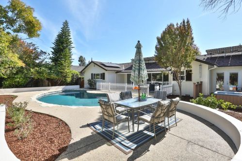 1731 Larkellen Ln, Los Altos CA exterior