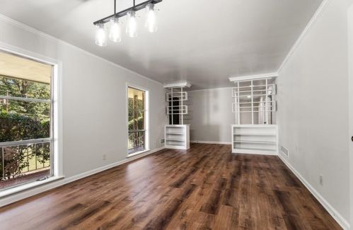 2985 Meadow Lark Dr, Atlanta GA  30344-4033 exterior