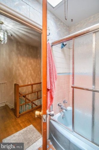 124 Fariston Dr, Philadelphia PA 19120-1007 exterior