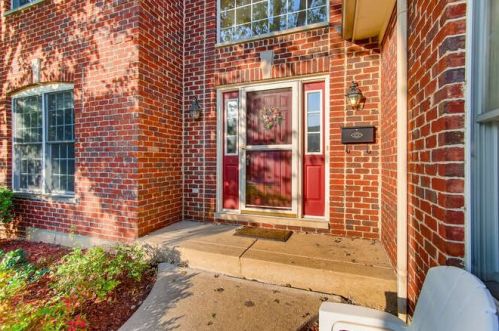 788 Chatham Ave, Elmhurst, IL 60126-4527