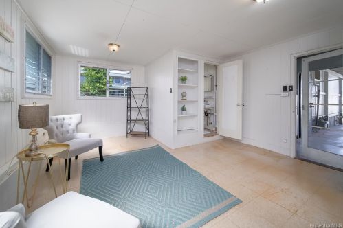 1028 19th Ave, Honolulu HI  96816-4607 exterior